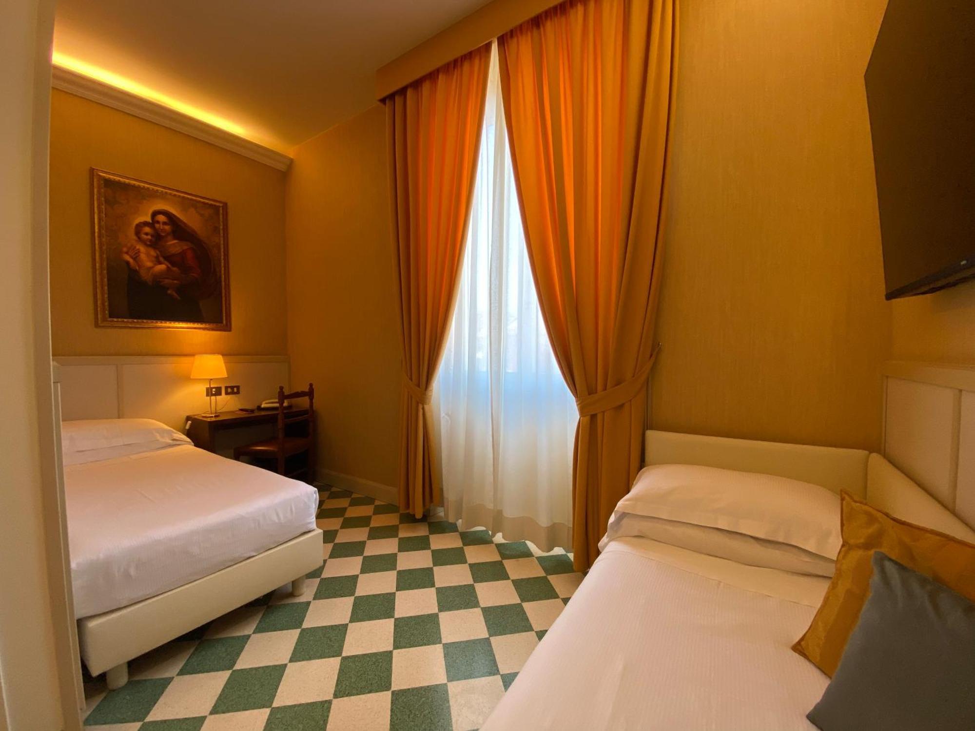 Dnb House 3* Rome