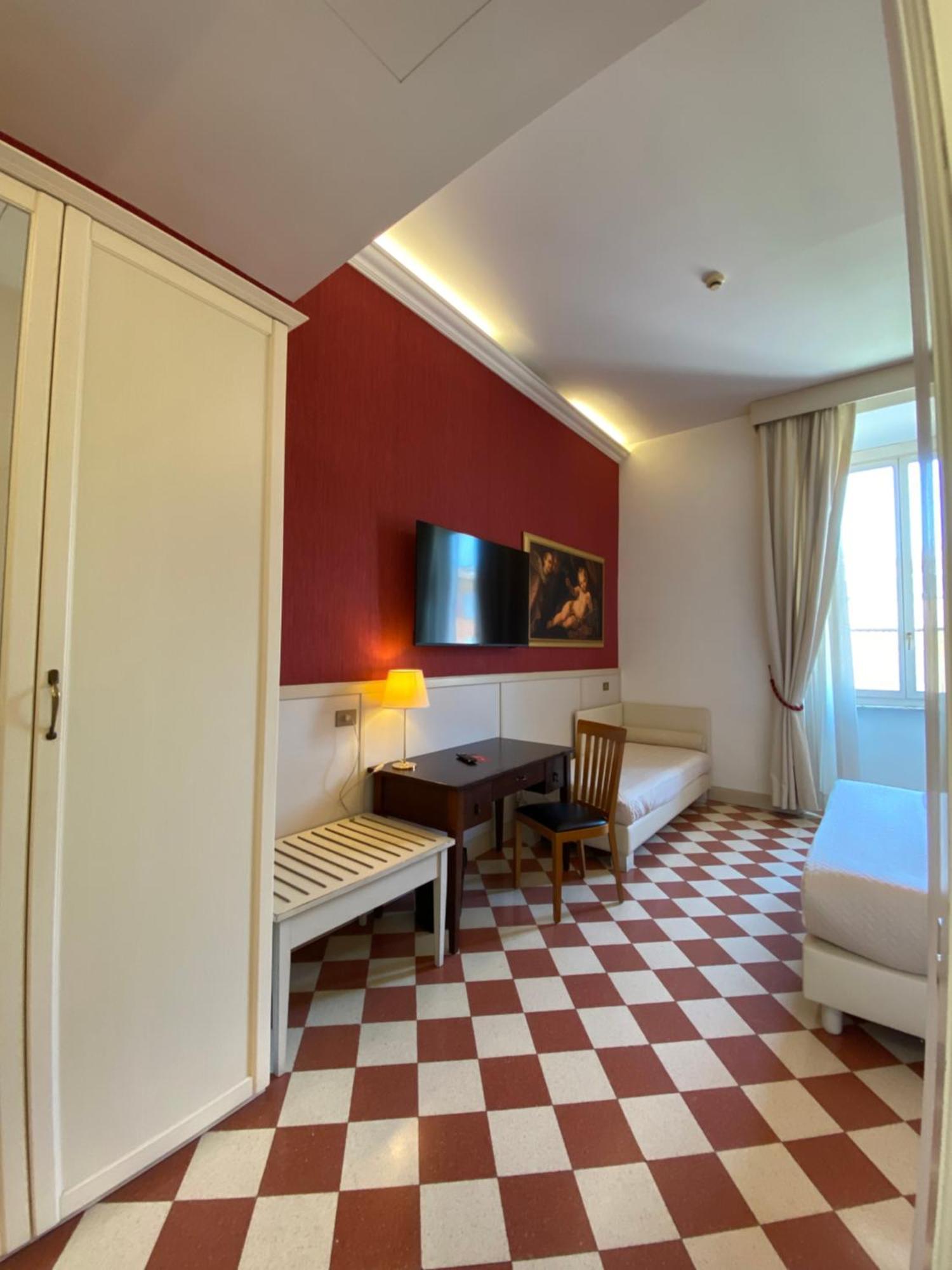 Dnb House Hotel 3*