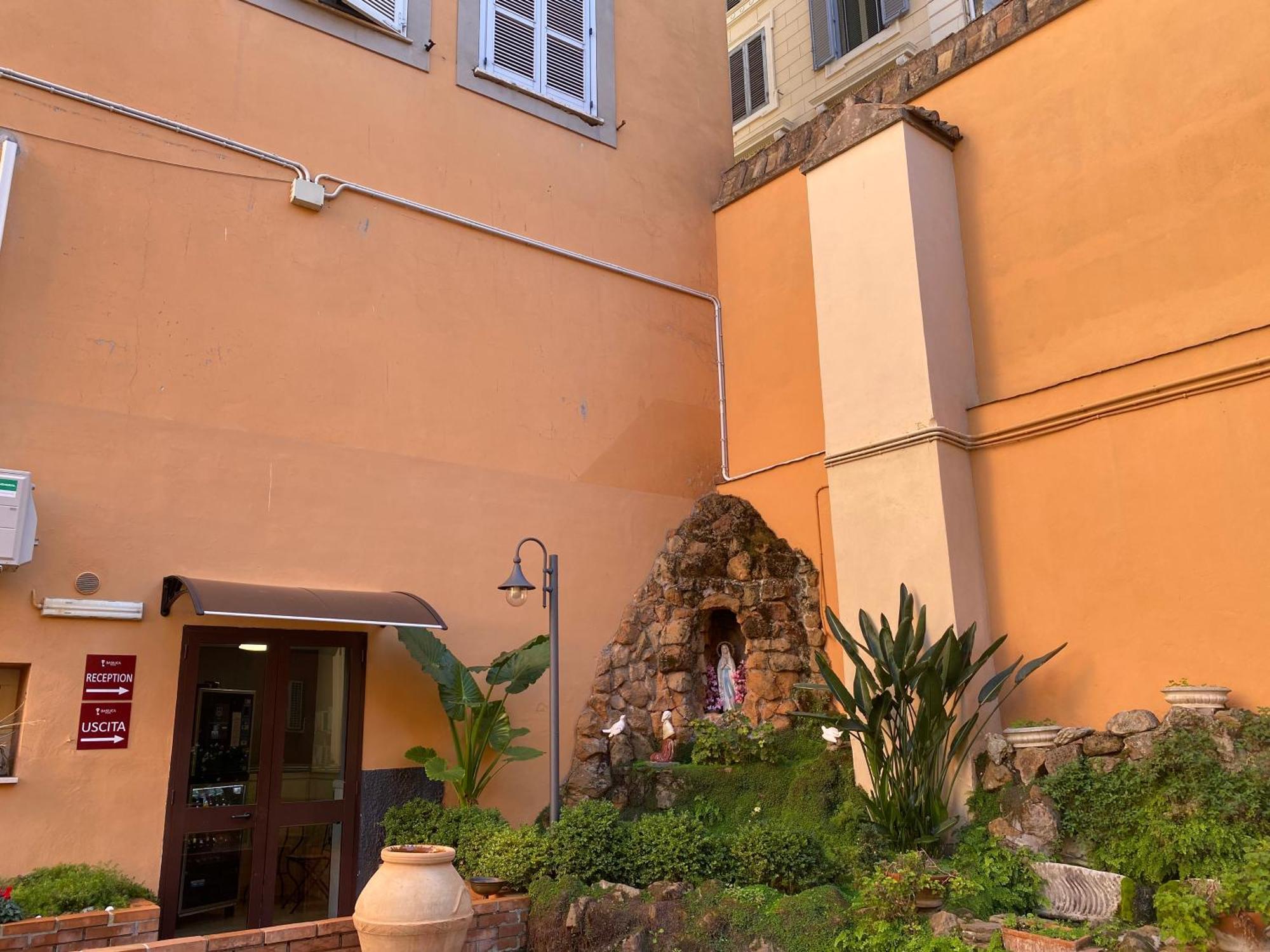 Dnb House 3* Rome