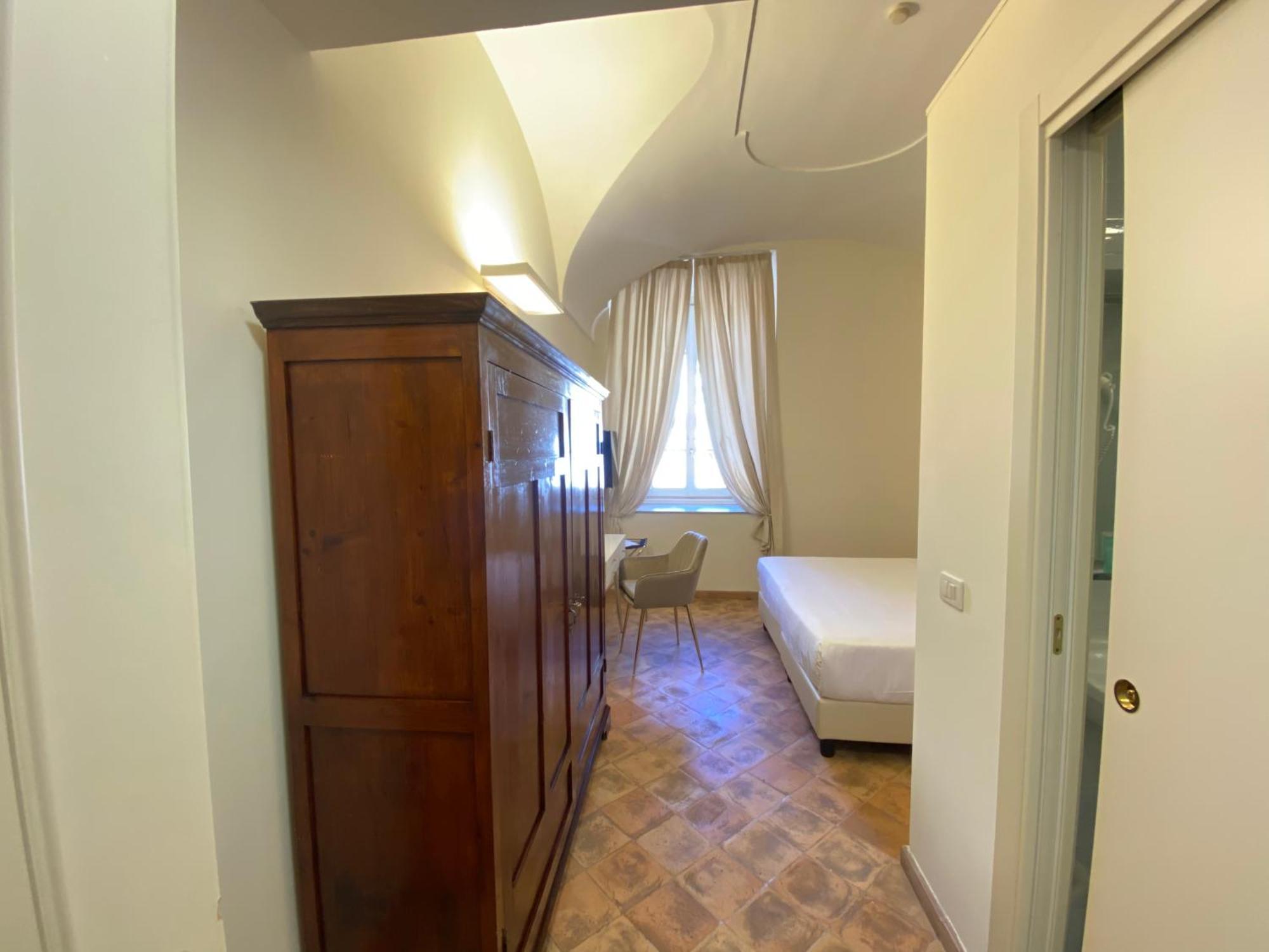 Dnb House 3* Rome